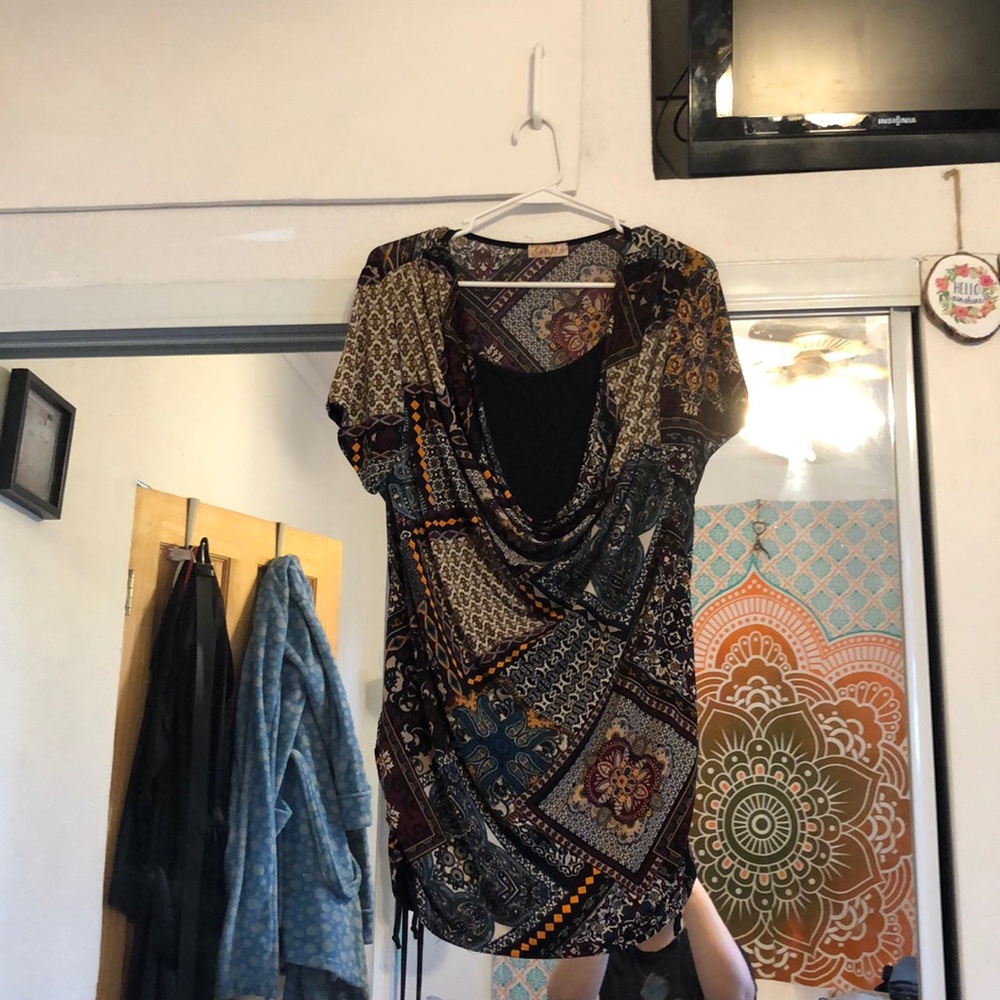 Short Sleeved Scoop Necked Blouse